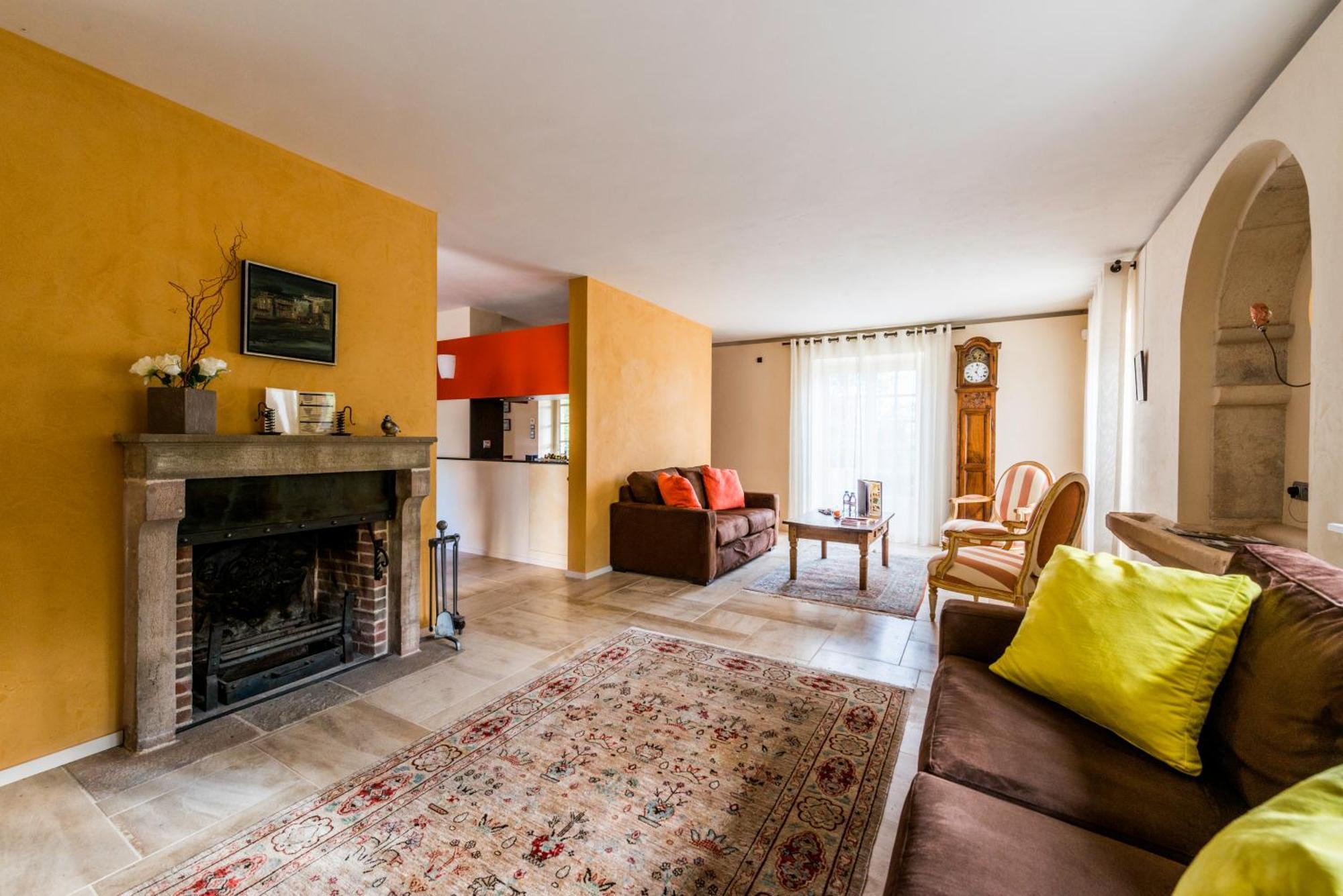 Hotel-Restaurant Le Chateau De Besseuil, Macon Nord - Teritoria Clessé Dış mekan fotoğraf